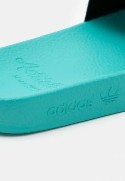 Adidas Originals ADILETTE UNISEX - Pool Slides - Semi Mint Rush/footwear White -Adidas Originals Shop 5589e307f8ec44798d202afd7045f2df