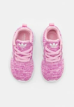 Adidas Originals SWIFT RUN 22 UNISEX - Trainers - True Pink/footwear White/vivid Pink 9 Adidas Originals SWIFT RUN 22 UNISEX - Trainers - True Pink/footwear White/vivid Pink -Adidas Originals Shop 55be80fa6a9f4b8c82352c595f07264d