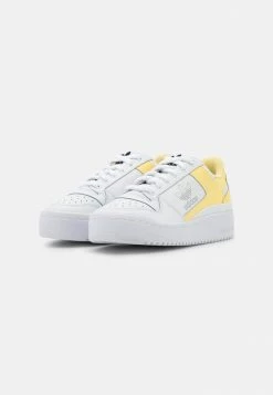 Adidas Originals FORUM BOLD - Trainers - Footwear White/almost Yellow -Adidas Originals Shop 5651ad7036d5472580d7d89fd78157c5