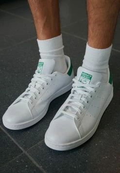 Adidas Originals STAN SMITH UNISEX - Trainers - Footwear White/green -Adidas Originals Shop 5ca15e51f74b4f5f9314b7d8bb7fab3f