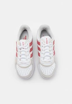 Adidas Originals COURTIC UNISEX - Trainers - Footwear White/red/grey One -Adidas Originals Shop 5e683e7213a8408e882f939b4fc60be4