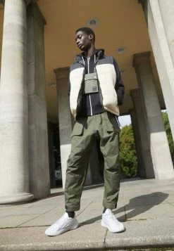 Adidas Originals OZELIA UNISEX - Trainers - Grey Two/grey Four