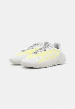 Adidas Originals OZELIA UNISEX - Trainers - Footwear White/pulse Yellow/grey One -Adidas Originals Shop 631c2e00fbaf4ef8b3442fa70368dd71