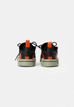 Adidas Originals NMD_R1 UNISEX - Trainers - Core Black/solar Red -Adidas Originals Shop 631eae737c3345a58e59634a8c68dc64