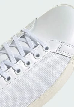 Adidas Originals Trainers - White 16 Adidas Originals Trainers - White -Adidas Originals Shop 63fed75b2e62454d96ea3cbd350dec38