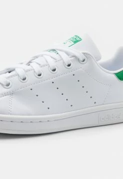 Adidas Originals STAN SMITH UNISEX - Trainers - Footwear White/green -Adidas Originals Shop 66222c6e31b444af91df457136815162