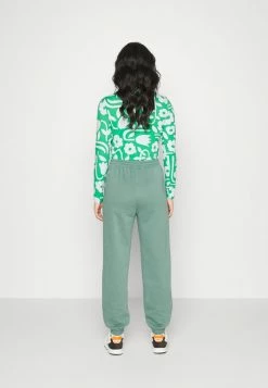Adidas Originals CUFFED PANT - Tracksuit Bottoms - Green 14 Adidas Originals CUFFED PANT - Tracksuit Bottoms - Green -Adidas Originals Shop 684c713491554a75a724629c3f740a2b