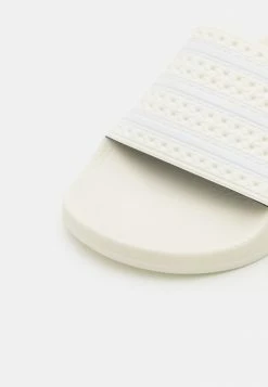 Adidas Originals ADILETTE UNISEX - Mules - Off White/footwear White -Adidas Originals Shop 696da3fe376d4349b67b10ad60a2fb3b