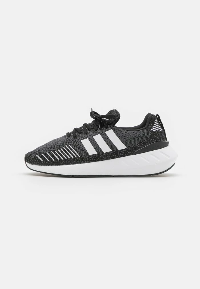 Adidas Originals SWIFT RUN 22 - Trainers - Core Black/footwear White/grey Five 2 Adidas Originals SWIFT RUN 22 - Trainers - Core Black/footwear White/grey Five - Image 2