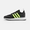 Adidas Originals MULTIX UNISEX - Trainers - Core Black/signal Green/footwear White