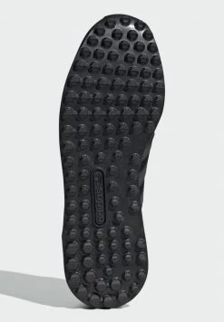 Adidas Originals LA TRAINER UNISEX - Trainers - Core Black/carbon/core Black -Adidas Originals Shop 6b7acc66e2cf4b35b054e61bba1684f6