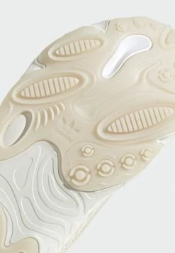 Adidas Originals OZNOVA W - Trainers - Cloud White Ecru Tint White -Adidas Originals Shop 6bcd2a3bd76f4c5c82c80eead143a9d7