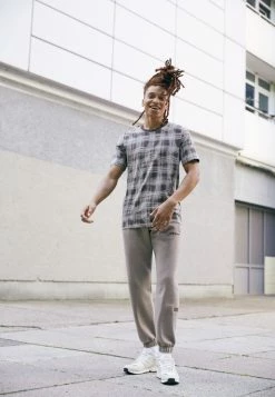 Adidas Originals TEE - Print T-shirt - Chalky Brown