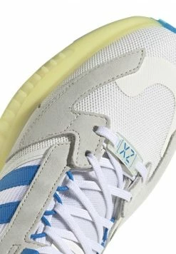 Adidas Originals ZX 5K BOOST UNISEX - Trainers - Ftwr White Blue Rush Off White -Adidas Originals Shop 6e8615cd6829427dab96680f76979ad8