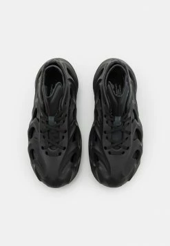 Adidas Originals ADIFOM Q UNISEX - Trainers - Core Black/carbon/grey Six -Adidas Originals Shop 6f2a254f57b4479a82652c1bde8486fc