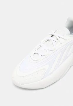 Adidas Originals OZELIA UNISEX - Trainers - White 13 Adidas Originals OZELIA UNISEX - Trainers - White -Adidas Originals Shop 6fdec3bbfbc240e7822b1d6c767ffe50
