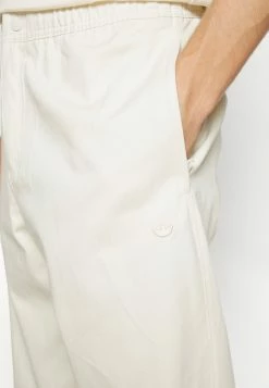 Adidas Originals Trousers - White -Adidas Originals Shop 6fe3a557dea54dd0a1ad1f7c39560a3b