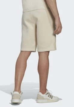 Adidas Originals ESSENTIAL - Shorts - Beige -Adidas Originals Shop 74218fca654b472592cf3ed415672aa2