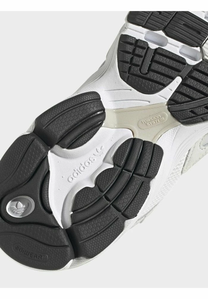 Adidas Originals Trainers - White 8 Adidas Originals Trainers - White - Image 8