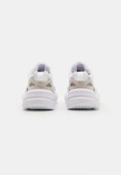 Adidas Originals ZX 22 UNISEX - Trainers - Footwear White/crystal White -Adidas Originals Shop 7502887b5cc74d79841dd81b43f705b0