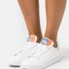 Adidas Originals STAN SMITH - Trainers - Footwear White/bliss Orange/almost Blue