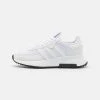 Adidas Originals RETROPY F2 UNISEX - Trainers - Footwear White/core Black