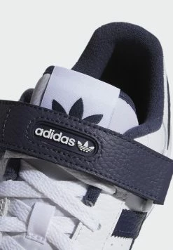 Adidas Originals FORUM LOW UNISEX - Trainers - White -Adidas Originals Shop 7701c264f78d414db89ee8f2fd7ed1bd