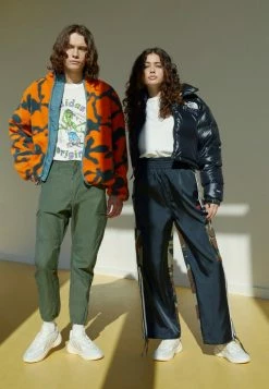 Adidas Originals OZELIA UNISEX - Trainers - White