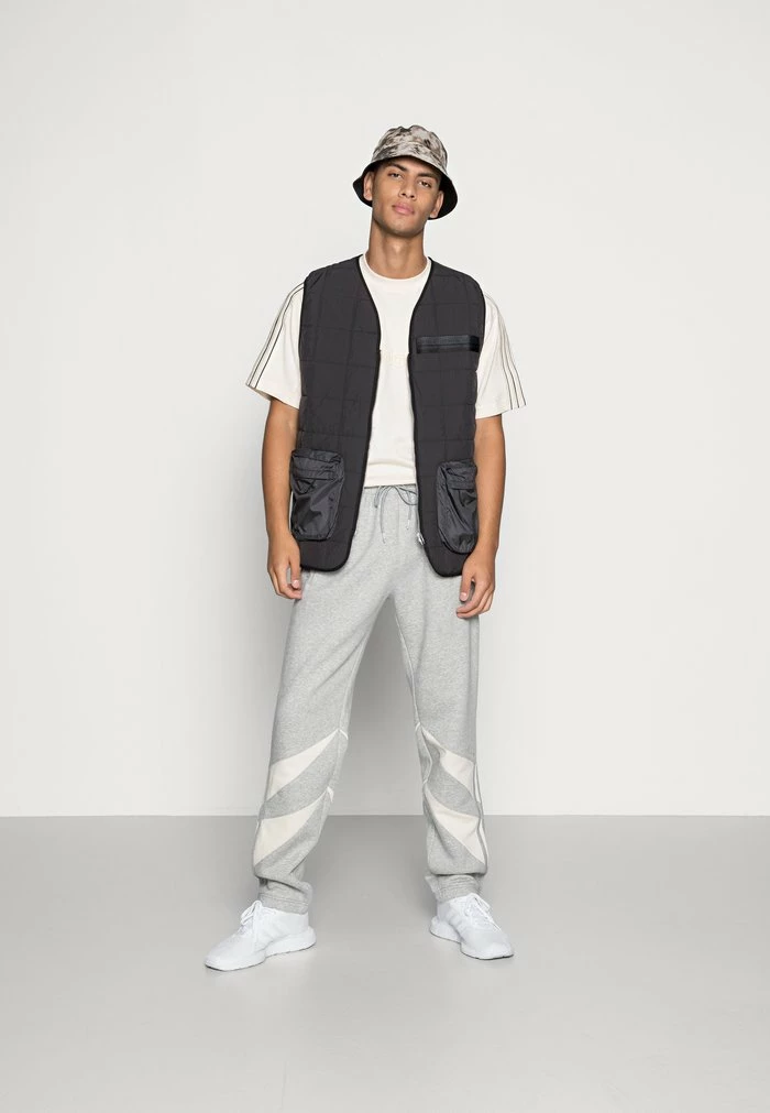 Adidas Originals PADDED VEST - Waistcoat - Black 2 Adidas Originals PADDED VEST - Waistcoat - Black - Image 2