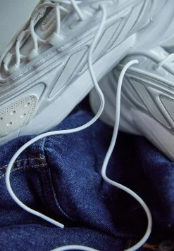 Adidas Originals OZELIA - Trainers - Footwear White/crystal White -Adidas Originals Shop 7f8134471d7040ef8baa17b6bf80c7ed