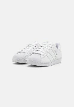Adidas Originals SUPERSTAR UNISEX - Trainers - White -Adidas Originals Shop 8081e78c342c4b4099acde1f2be94acd