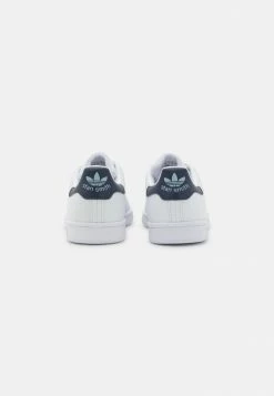 Adidas Originals STAN SMITH UNISEX - Trainers - White 8 Adidas Originals STAN SMITH UNISEX - Trainers - White -Adidas Originals Shop 818781b242e145d6a0089f86bafc40a2