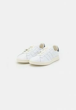 Adidas Originals EARLHAM UNISEX - Trainers - Footwear White/offwhite -Adidas Originals Shop 84038bc0a7984260bbea7e4e95f9310d