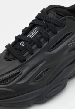 Adidas Originals OZWEEGO CELOX UNISEX - Trainers - Core Black/grey -Adidas Originals Shop 866f9bcb63564688bd4956ed2aa75cf3