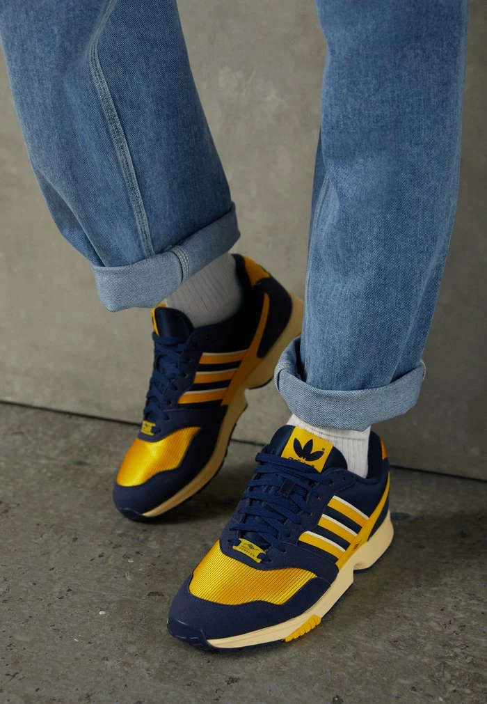 Adidas Originals ZX 1000 C UNISEX - Trainers - Navy Blue/bright Gold/white 3 Adidas Originals ZX 1000 C UNISEX - Trainers - Navy Blue/bright Gold/white - Image 3
