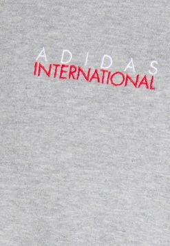 Adidas Originals SPORTS CLUB TEE UNISEX - Print T-shirt - Medium Grey Heather -Adidas Originals Shop 872142d88a7c4bf29d4f2ee6dbcd88ba