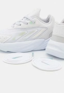 Adidas Originals OZELIA UNISEX - Trainers - Footwear White/grey One -Adidas Originals Shop 89b7124df3e94b6da72f6a428a54f4d4