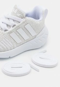 Adidas Originals SWIFT RUN 22 UNISEX - Trainers - Footwear White/grey One/core Black 11 Adidas Originals SWIFT RUN 22 UNISEX - Trainers - Footwear White/grey One/core Black -Adidas Originals Shop 89d5e54bc6714981ae075944752e64f0