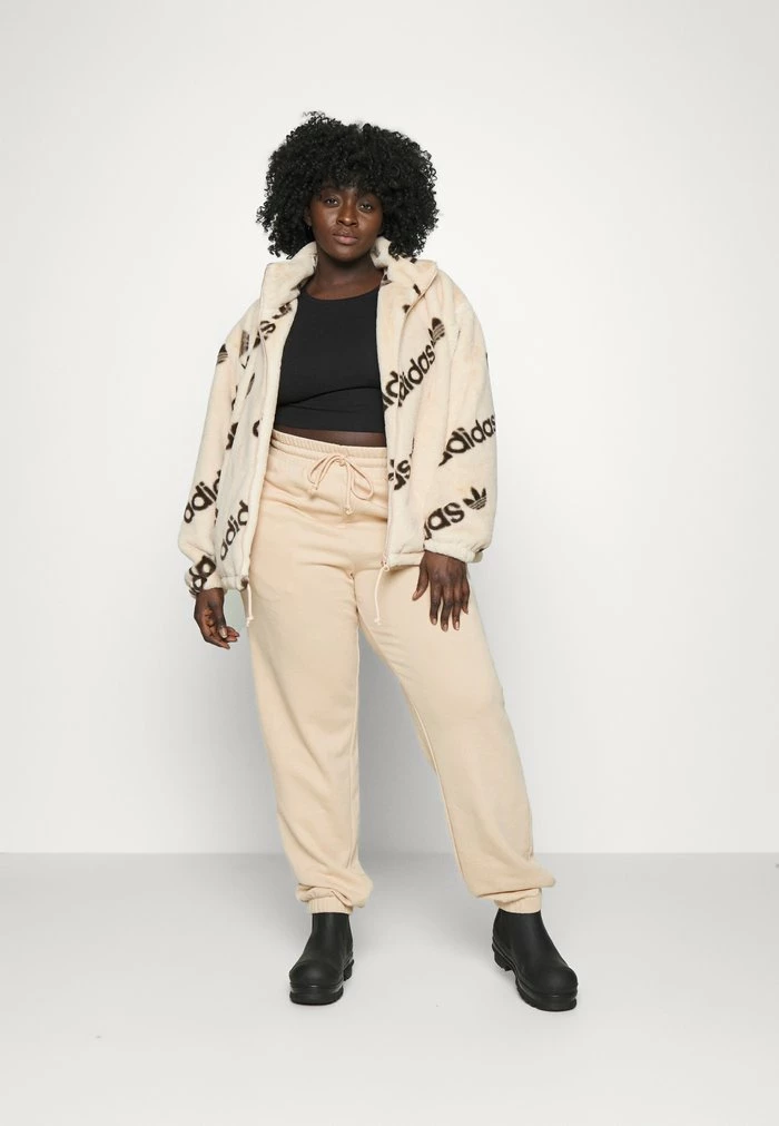 Adidas Originals TRACK PANTS - Tracksuit Bottoms - Halo Blush 2 Adidas Originals TRACK PANTS - Tracksuit Bottoms - Halo Blush - Image 2