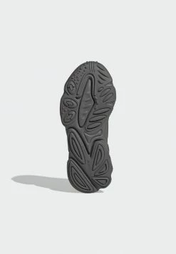 Adidas Originals OZWEEGO - Trainers - Grey -Adidas Originals Shop 8b883b963874489faf25ad7656285e95