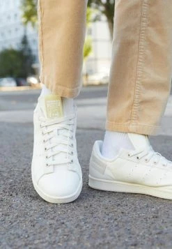 Adidas Originals STAN SMITH PARLEY UNISEX - Trainers - White 9 Adidas Originals STAN SMITH PARLEY UNISEX - Trainers - White -Adidas Originals Shop 8c340bc77ba84291816d28f67d51babf