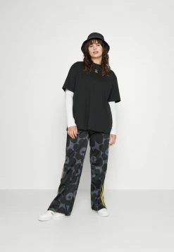 Adidas Originals TEE - Print T-shirt - Black -Adidas Originals Shop 8cdf4b87ed634609ba416d2125a74cd0