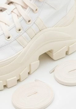 Adidas Originals NIZZA HI XY22 UNISEX - High-top Trainers - Footwear White/chalk White/grey Two 11 Adidas Originals NIZZA HI XY22 UNISEX - High-top Trainers - Footwear White/chalk White/grey Two -Adidas Originals Shop 8ee2a8d32ac943569618d13307a9325f