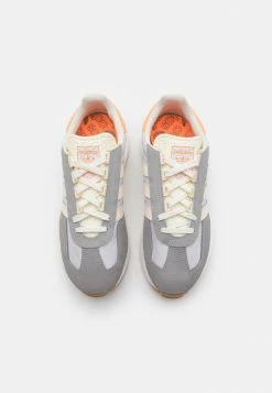 Adidas Originals RETROPY E5 UNISEX - Trainers - Dash Grey/ecru Tint/off White 9 Adidas Originals RETROPY E5 UNISEX - Trainers - Dash Grey/ecru Tint/off White -Adidas Originals Shop 91c5a07d8d14485d98d54fae0646f874