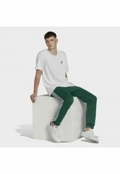 Adidas Originals ADICOLOR CLASSICS SUPERSTAR - Tracksuit Bottoms - Green -Adidas Originals Shop 9202716df8d548e4ab67fd44bbc14c9d