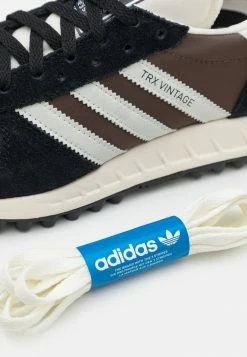 Adidas Originals ADIDAS TRX VINTAGE UNISEX - Trainers - Core Black/offwhite 15 Adidas Originals ADIDAS TRX VINTAGE UNISEX - Trainers - Core Black/offwhite -Adidas Originals Shop 93cb689c8f89436fafc7d285659b70c5