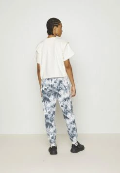 Adidas Originals ADICOLOR - Basic T-shirt - Beige -Adidas Originals Shop 94a94a8834d64402ac26f13e9de4f133