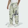 Adidas Originals GRAPHICS CAMOUFLAGE - Cargo Trousers - Grey