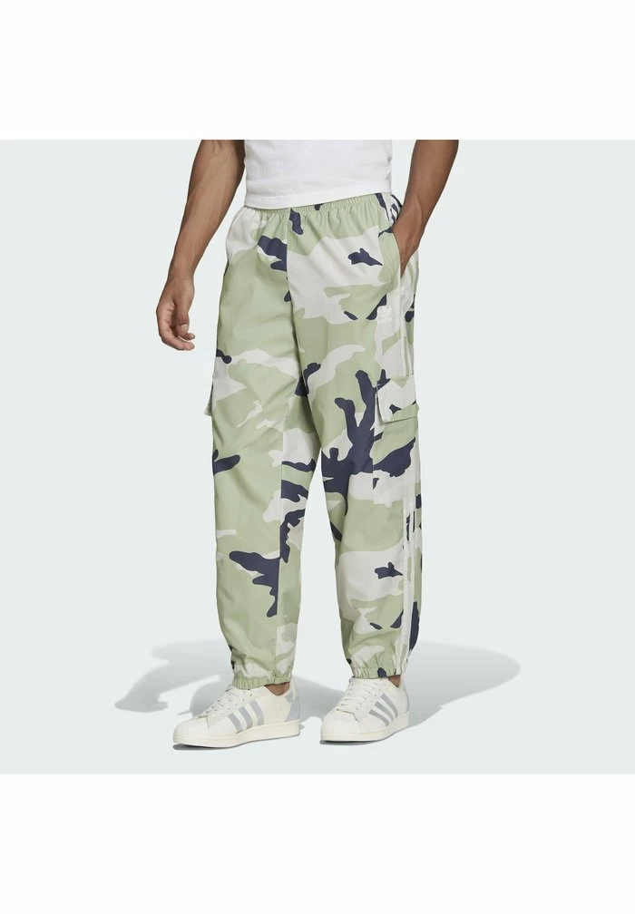 Adidas Originals GRAPHICS CAMOUFLAGE - Cargo Trousers - Grey 1 Adidas Originals GRAPHICS CAMOUFLAGE - Cargo Trousers - Grey
