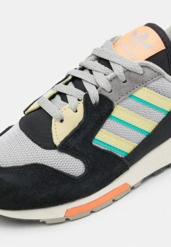 Adidas Originals ZX 420 UNISEX - Trainers - Black -Adidas Originals Shop 953a0872abf94e5f92eaaff369285a71